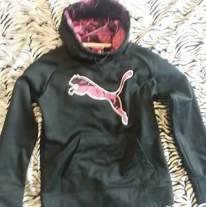 Puma hooded sweatshirt size Medium in woman's